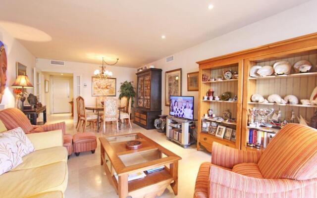 1105 beachfront apartment golden mile marbella
