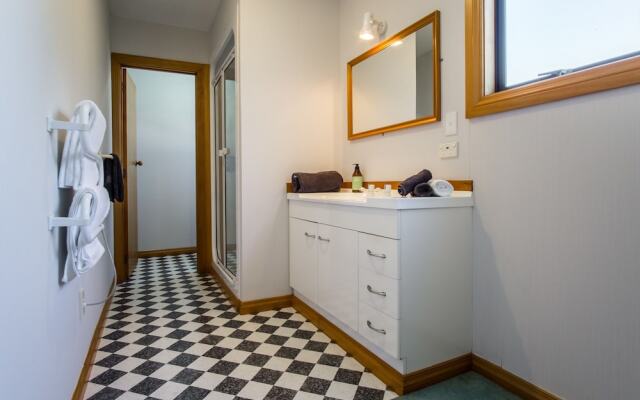 Waterfront On Woolcombe