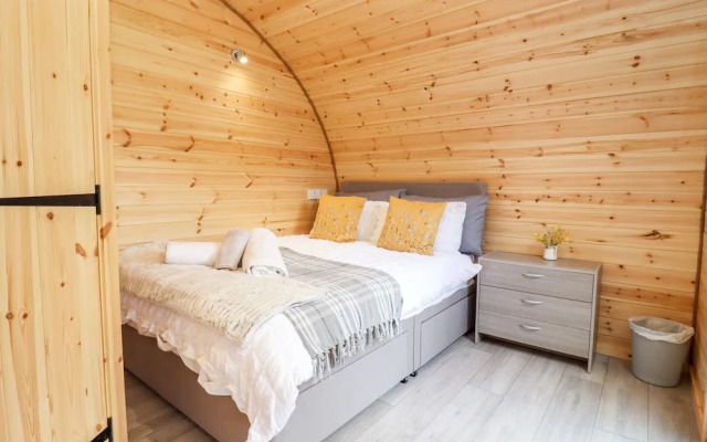 Meadow Lodge @ Berrys Place Farm