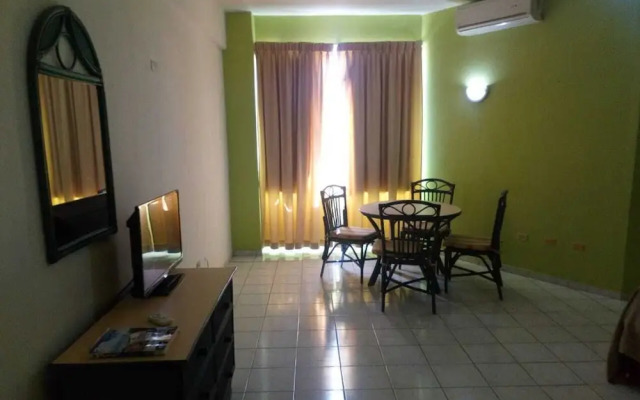 Aparta Hotel Jardines Metropolitanos