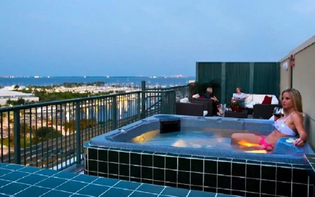 Private Residences at Mutiny Park