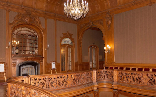 Lviv Suites at Shopena st. 4