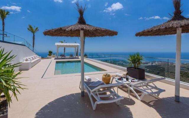 Casa What a Life Sayalonga by Ruralidays