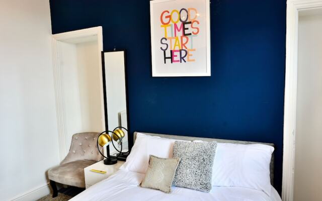 Captivating 3-bed House in Swansea Town Center