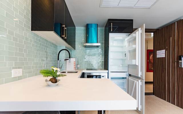 Centara Grand Avenue by Pattaya Holiday