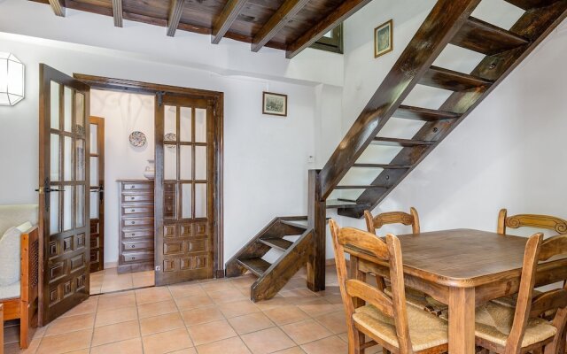 Comfortable Apartment in Granada Near ski Area With Balcony