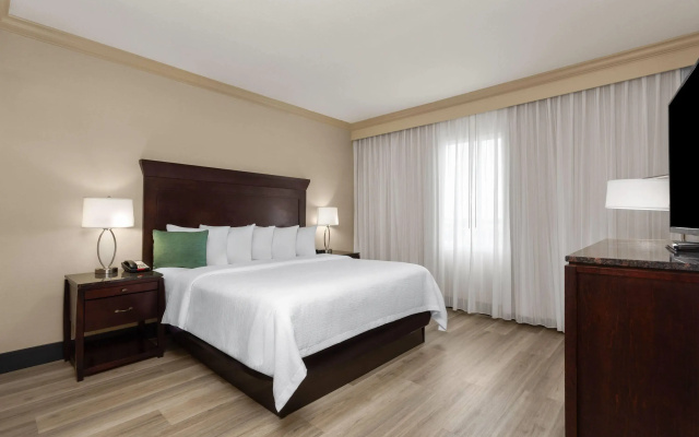 Hawthorn Extended Stay by Wyndham West Palm Beach Airport
