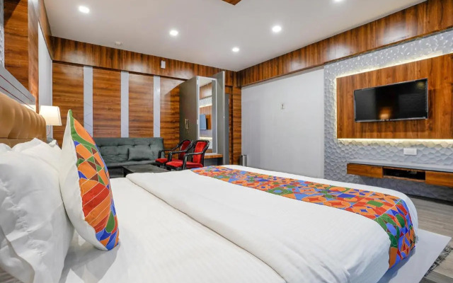 Fabhotel The Valentine