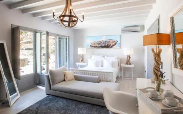 White House 7 Bedrooms
