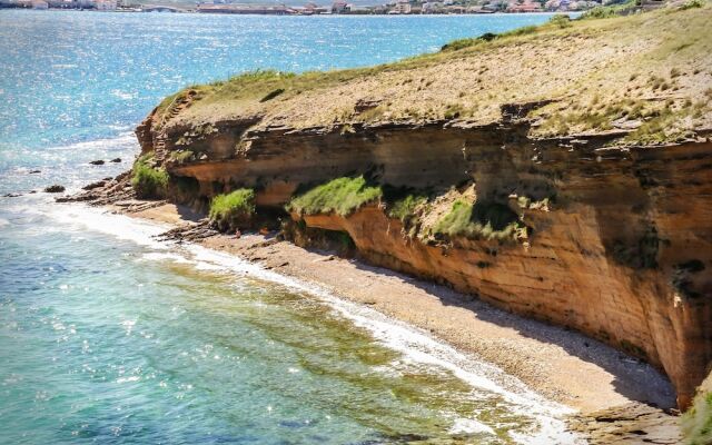 Comfy Little Couple Apartment a3