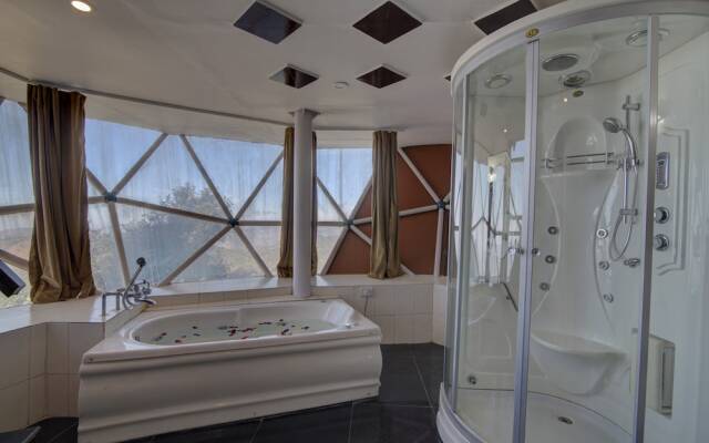 Tarika Resort and Spa