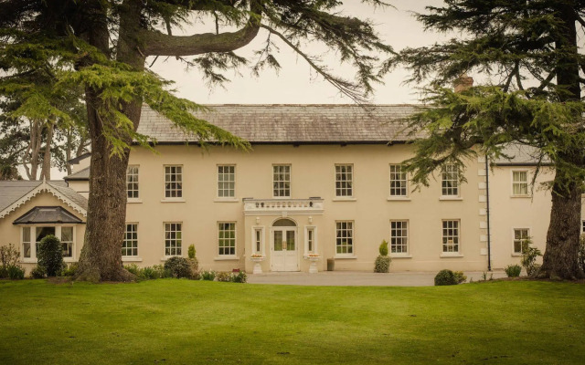 Roganstown Hotel & Country Club