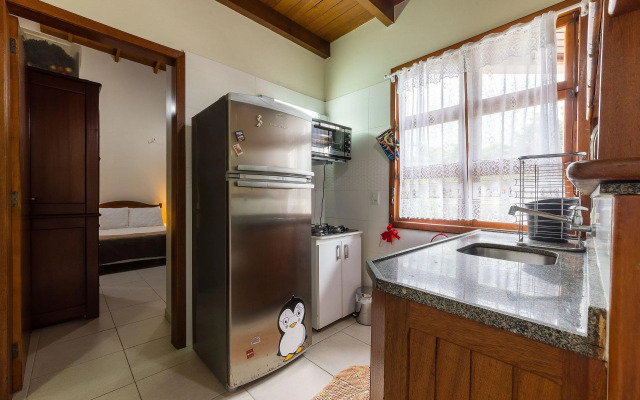 Apto 2qtos churrasq. 400 à praia | Jurerê - JBA202