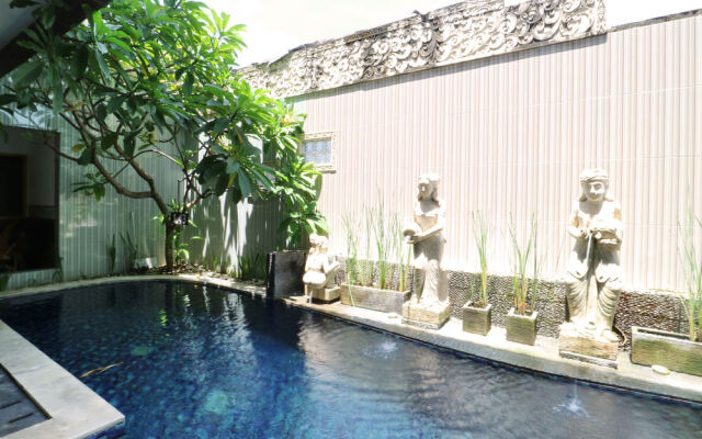 RedDoorz near Simpang Siur Kuta