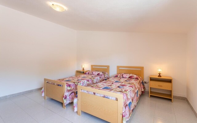 Nice Apartment in Cuglieri With 2 Bedrooms