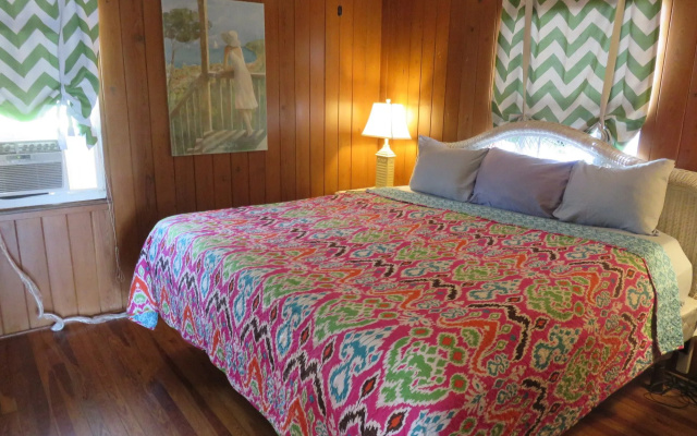 The Holiday Court Villas and Suites