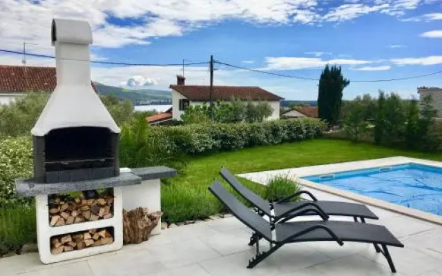 Five Bedroom Holiday Home In Kornic