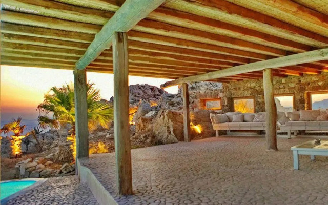 Zinas Villas