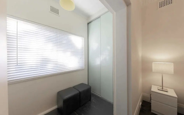 Bondi Beach Prime with Sunroom H405
