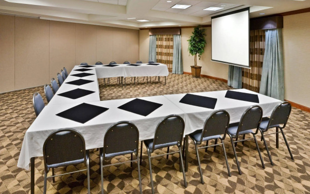 Holiday Inn Express & Suites Nampa - Idaho Center by IHG