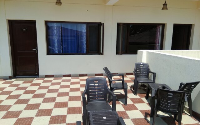 OYO 13155 Home Luxury Studio Happy Valley