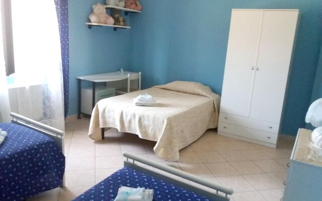 House with 3 Bedrooms in Pizzo Calabro, with Enclosed Garden And Wifi - 200 M From the Beach