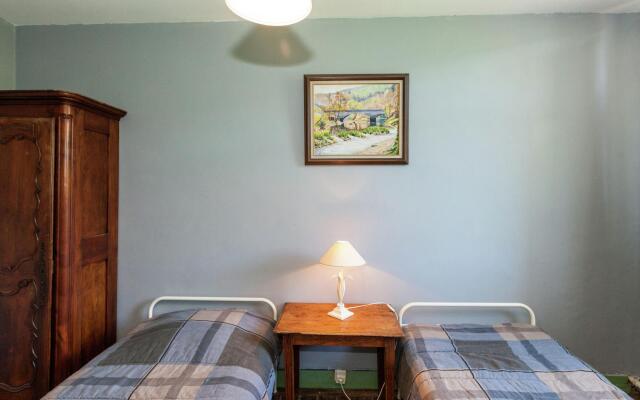 Spacious Holiday Home With Garden