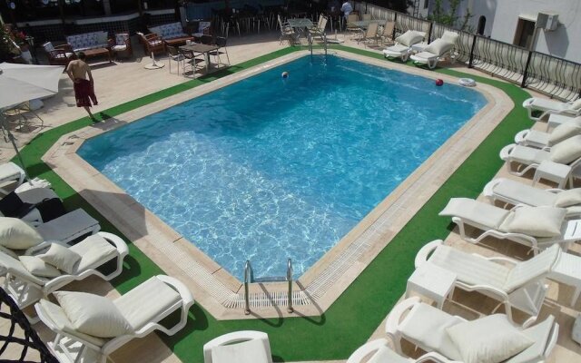 Jarra Hotel