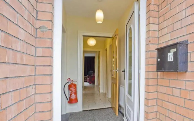 Somerton House B  B
