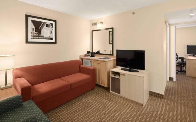 Travelodge Suites Halifax Dartmouth