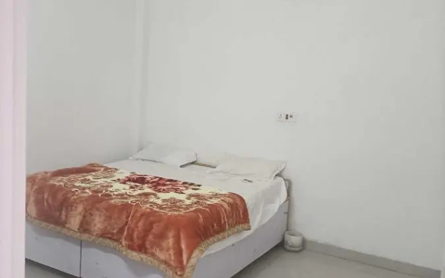 Oyo 91844 White House
