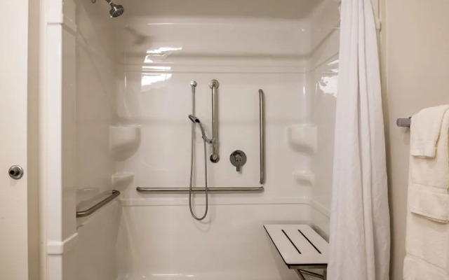 Amsterdam Inn & Suites Florenceville-Bristol