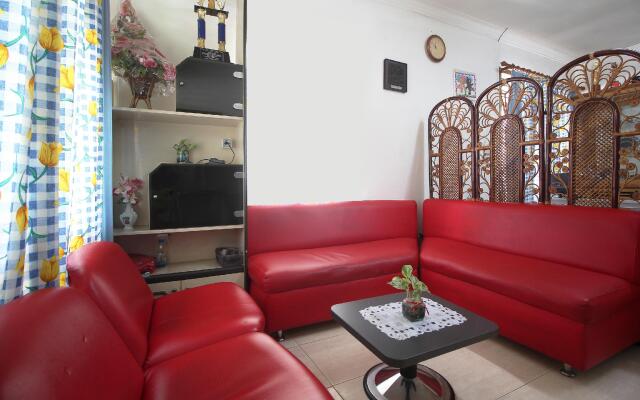 OYO 2593 Mawar Homestay