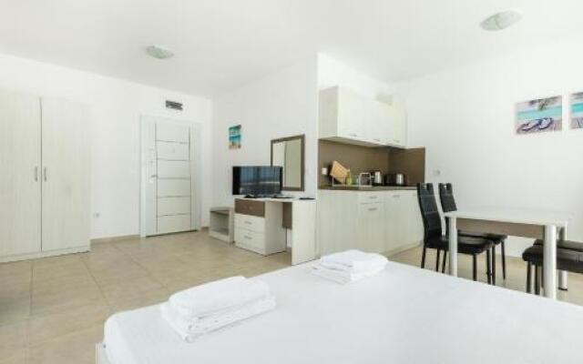 Sea Life Apartments Sinemorets