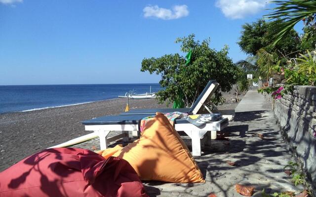Solaluna Beach Homestay
