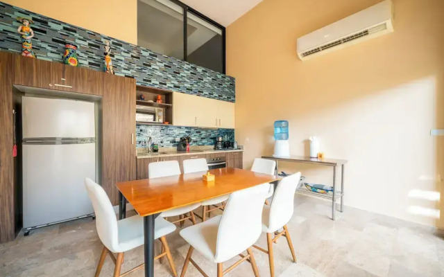 2 BR Condo Rooftop Gym & Pool - Veronica