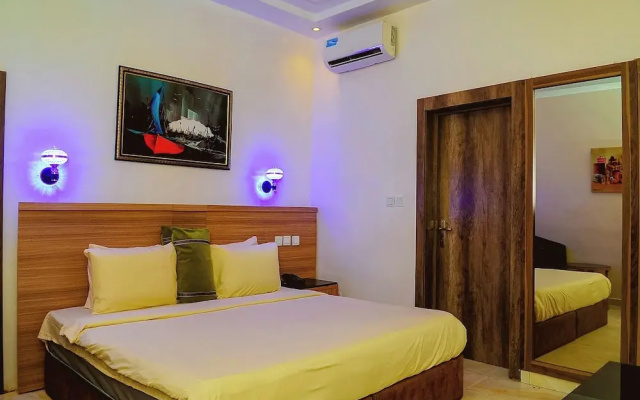 Kashvalley Hotel and Suites