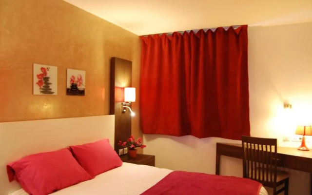 Hotel Paris Pacific