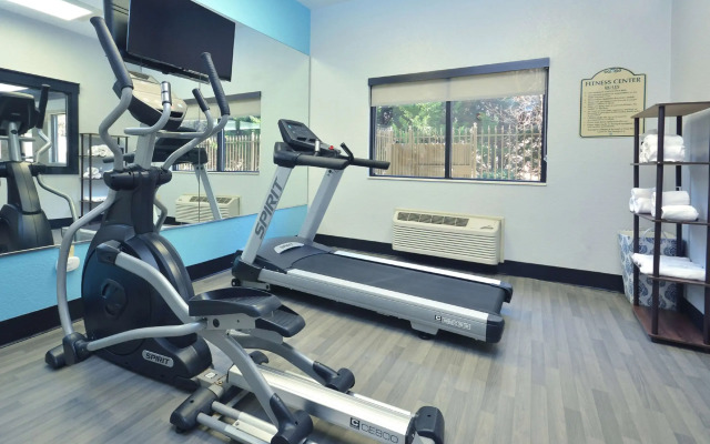 Brookstone Lodge near Biltmore Village, Ascend Hotel Collection by Choice Hotels International