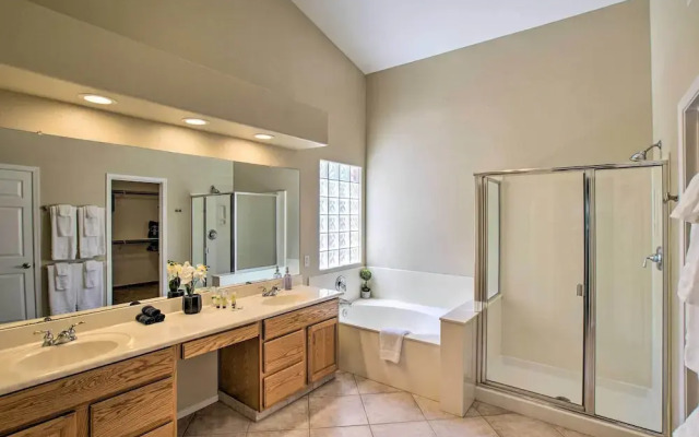 Chandler Retreat w/ Pool, Hot Tub & Grill!