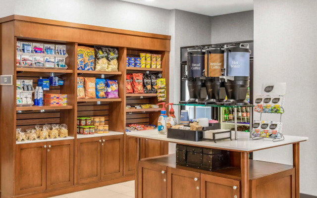Homewood Suites by Hilton Winnipeg Airport-Polo Park, MB