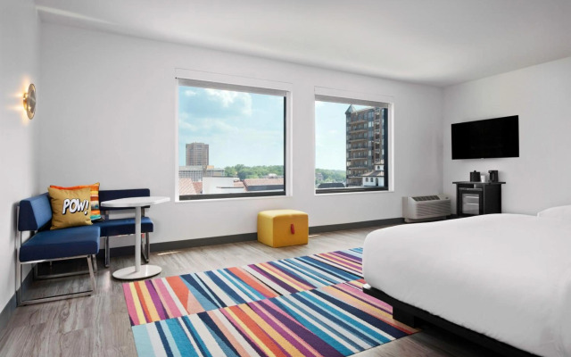 Aloft Kansas City Country Club Plaza