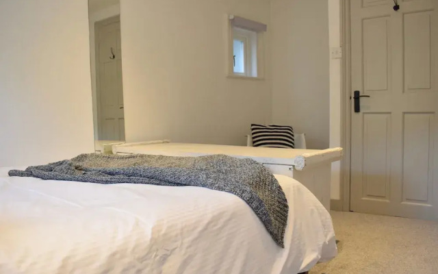 3 Bedroom Apartment in Brixton