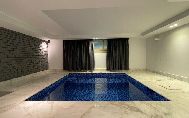 Villa with pool