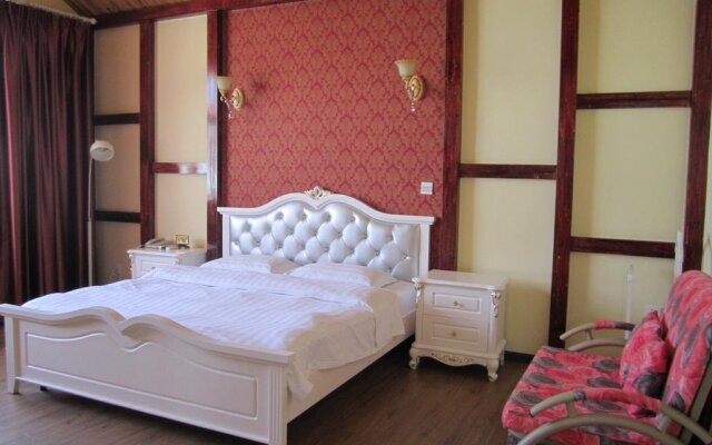 Green Tree Inn Express Tengchong Rehai Spa Jichang Road