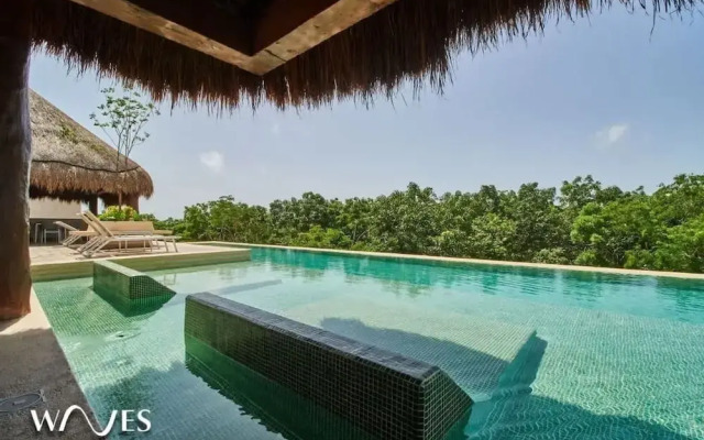 2 Br Roof w Infinity Pool Jacuzzi Spacious