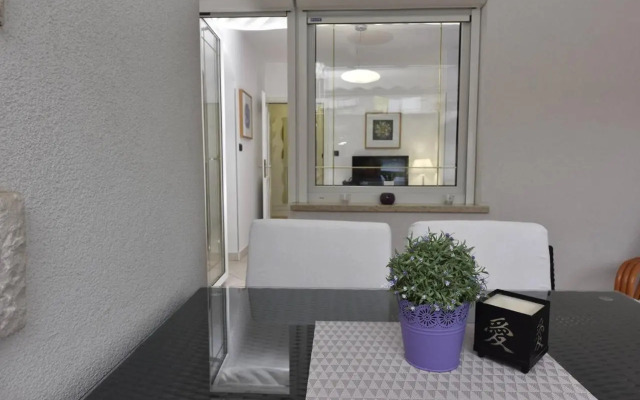 Apartments Sanja in one of favourite part of Poreč beach area