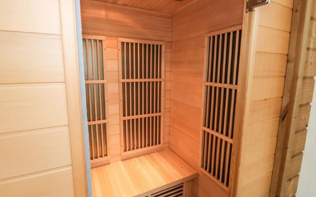 2 Meadow Retreat