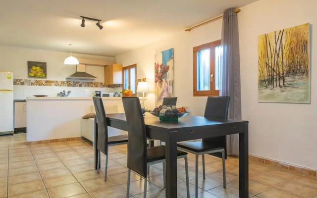 Cas Ciutada in Inca With 2 Bedrooms and 1 Bathrooms