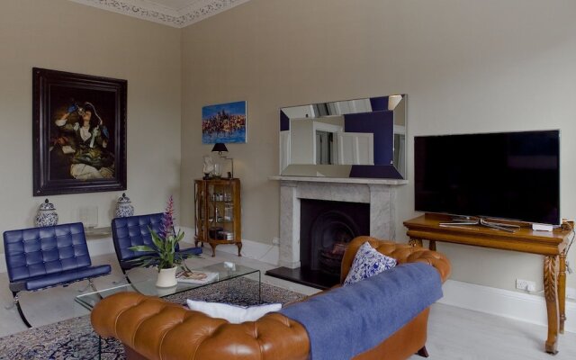 The Edinburgh Castle Suite